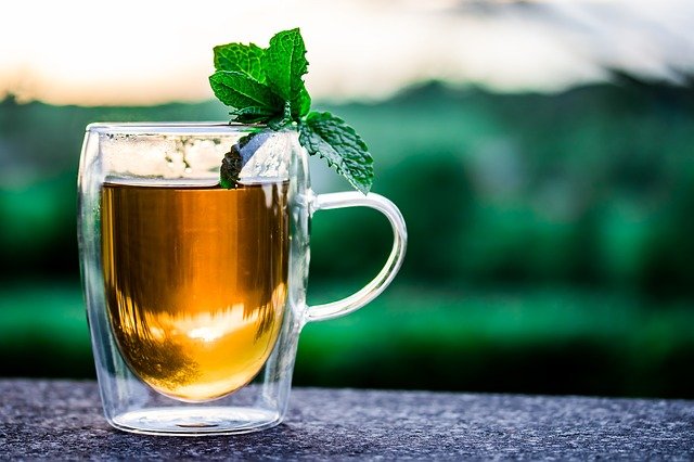 מה הן סגולותיו של התה הירוק ולמי הוא מתאים